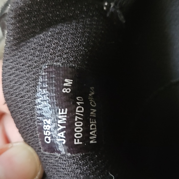 Coach - Picture 6 of 6